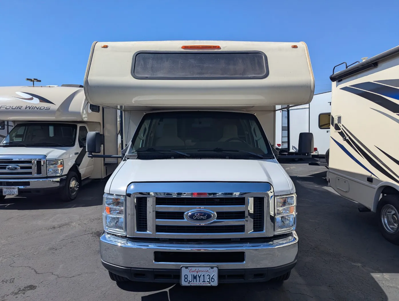 2020 Coachmen Leprechaun 260RS - Photo 3