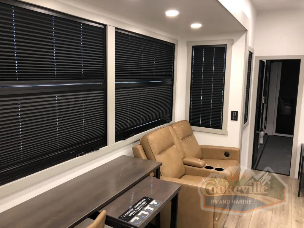 2026 Brinkley Model G 4100, Photos photo 8
