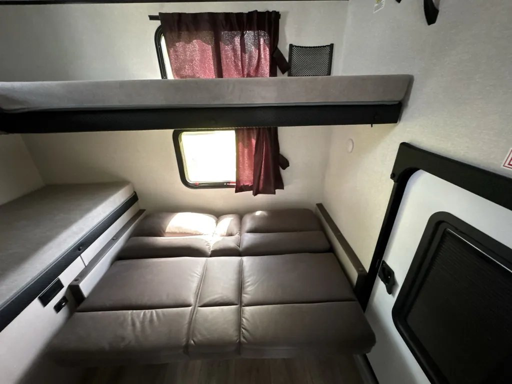 2026 Jayco Jay Feather 29QBH, Photos photo 12