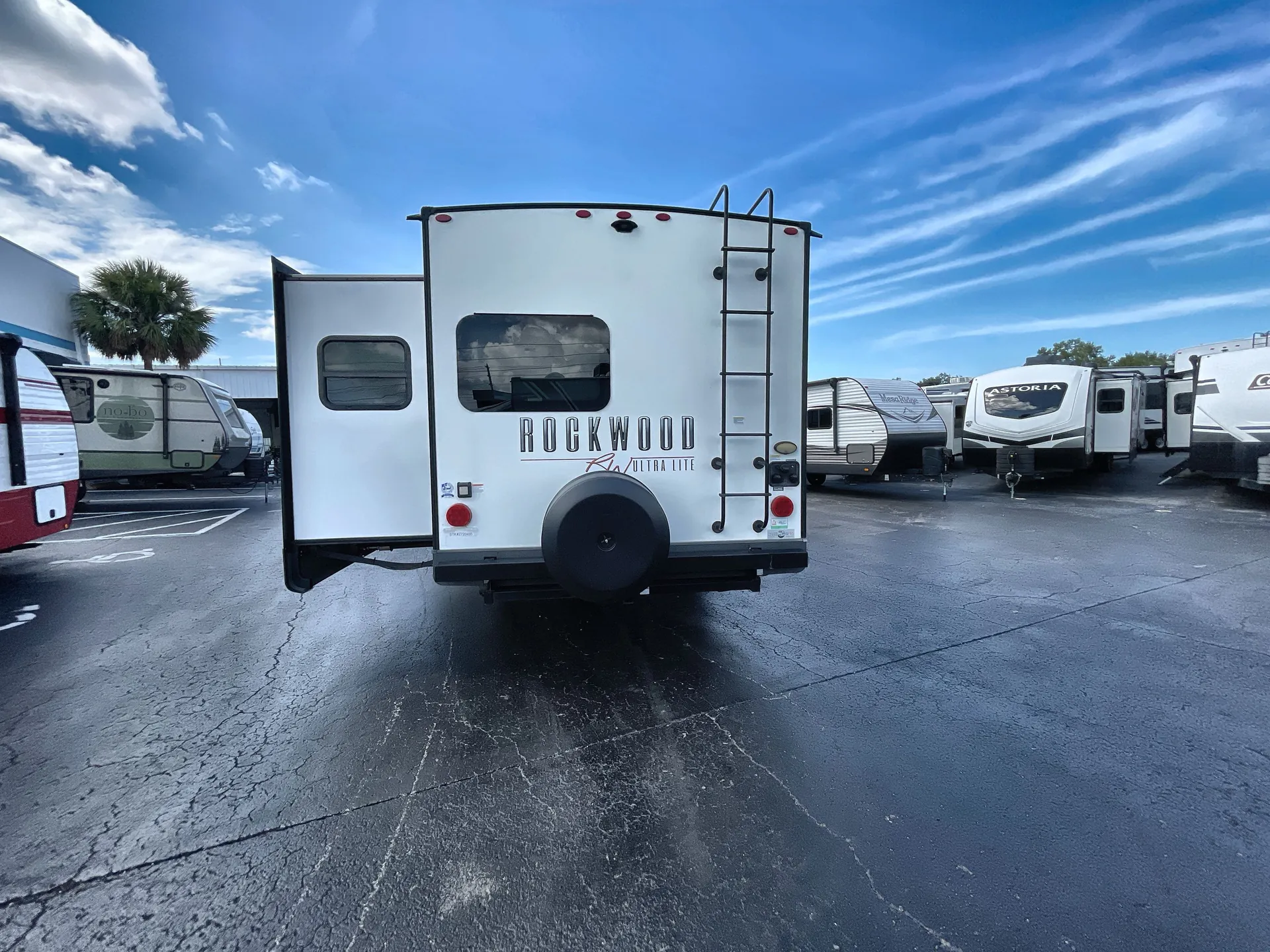 2022 Forest River Rockwood Ultra Lite 2608BS — backside