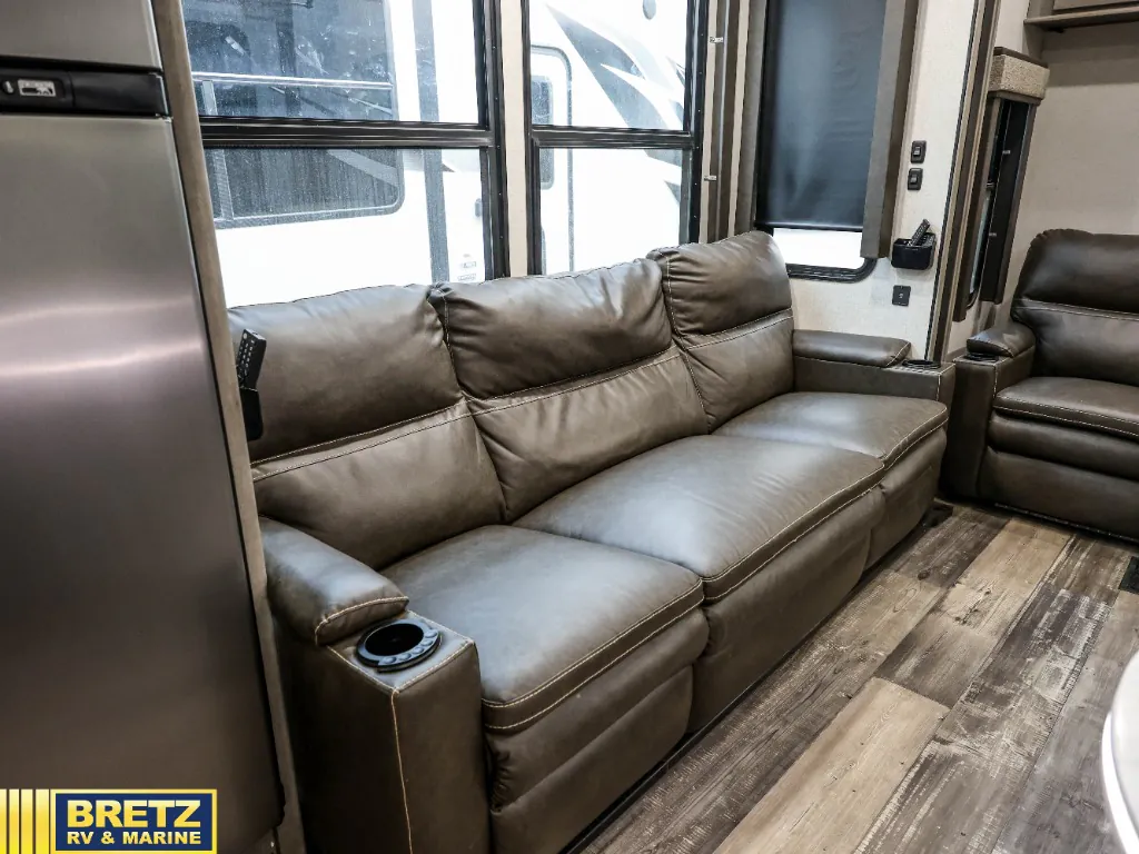 2021 Keystone Raptor 423, Photos photo 20
