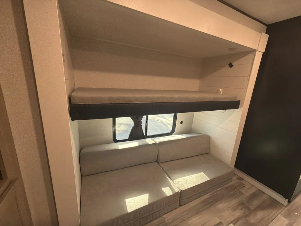2026 Jayco Jay Flight SLX 321BDS, Photos photo 27