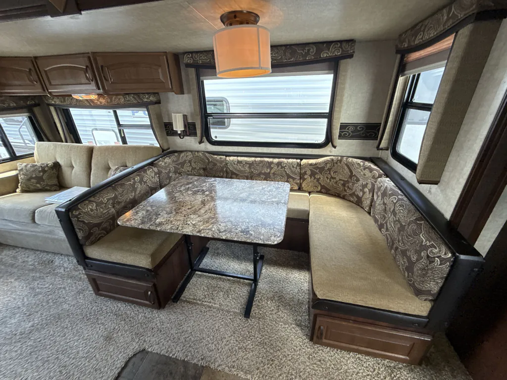2014 Keystone Outback 298RE, Photos photo 4