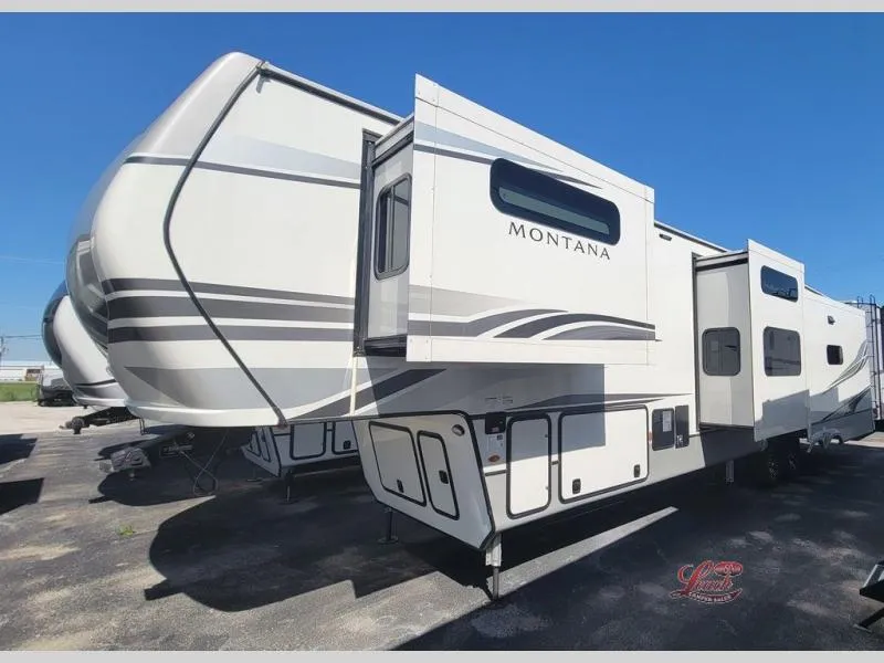 2023 Keystone Montana 3857BR - Photo 3