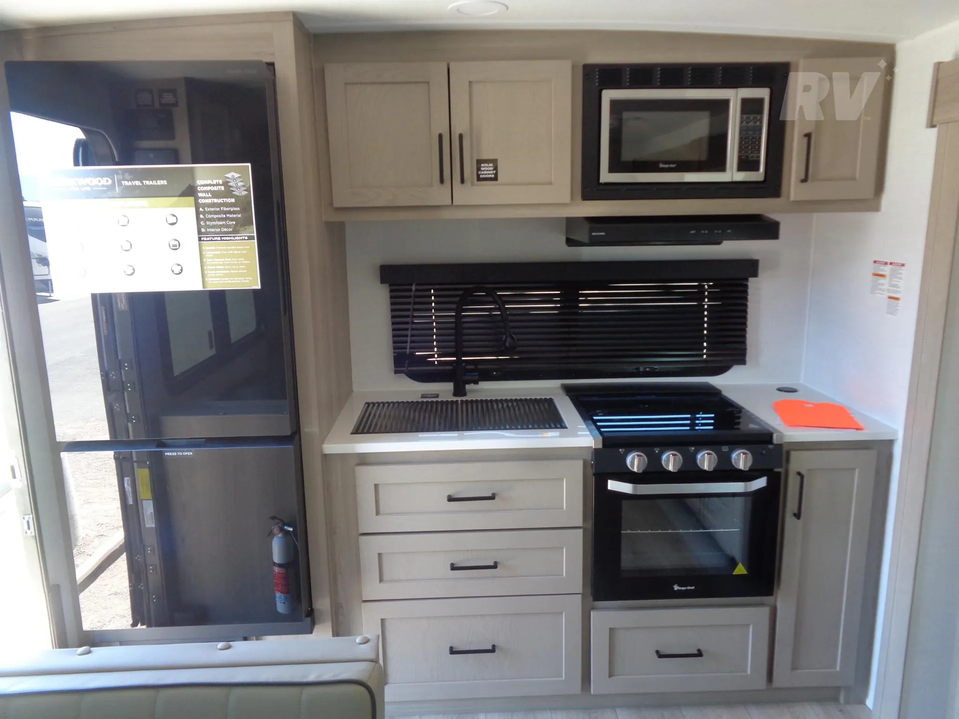 2026 Forest River Rockwood Mini Lite 2515S — Photo 7