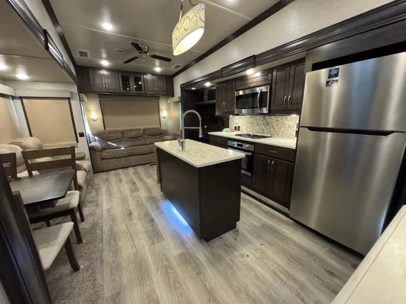 2019 Forest River Cedar Creek Silverback 31IK - Photo 4