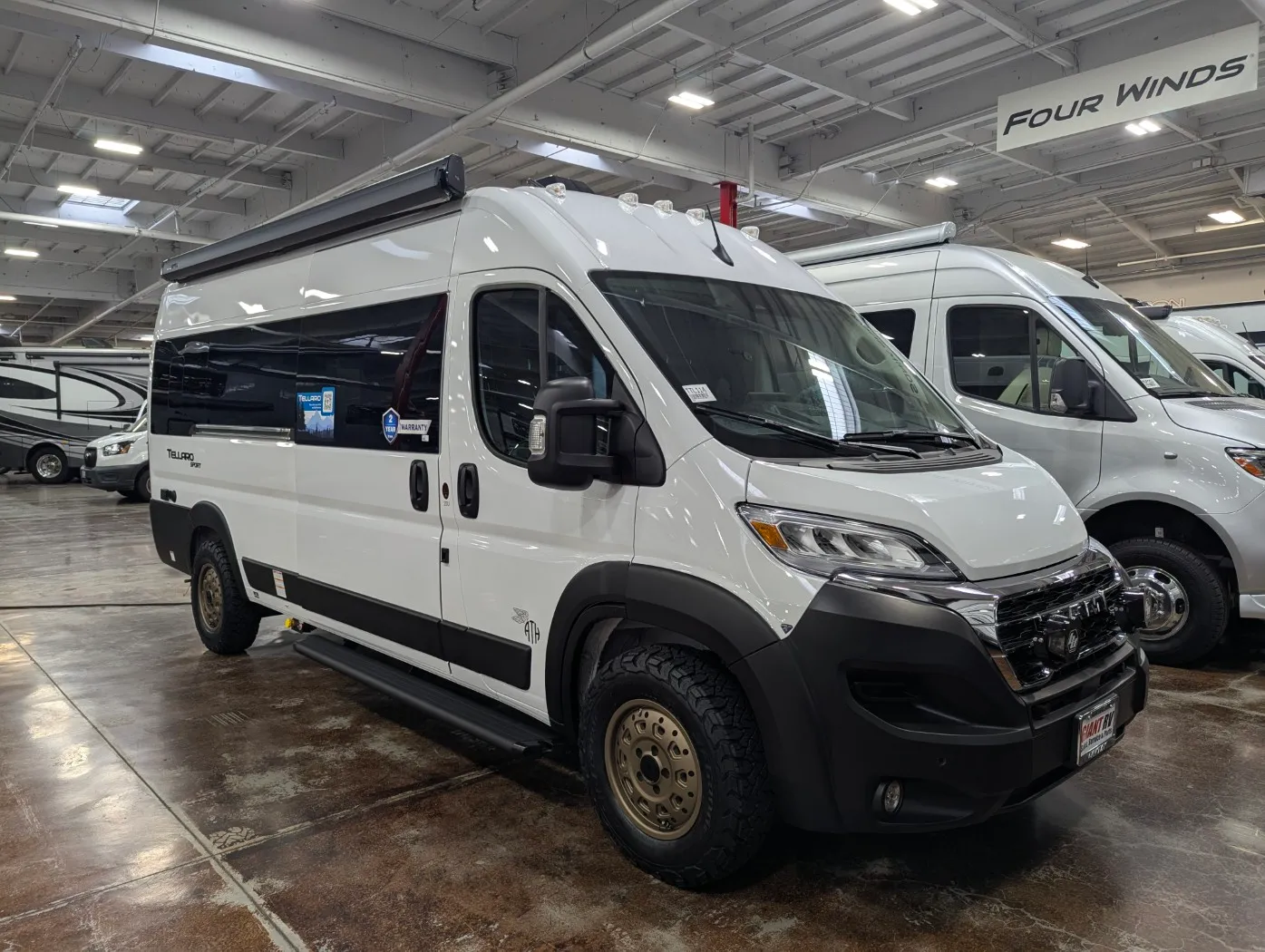 2026 Thor Motor Coach Tellaro 20U - Photo 2