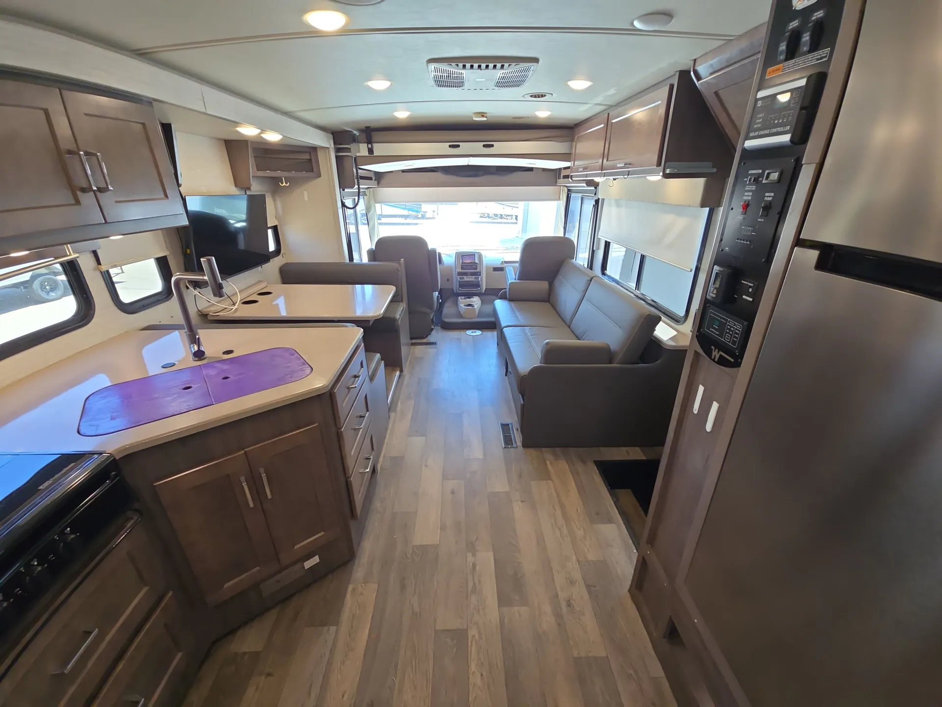2020 Winnebago Sunstar 27P — living area main