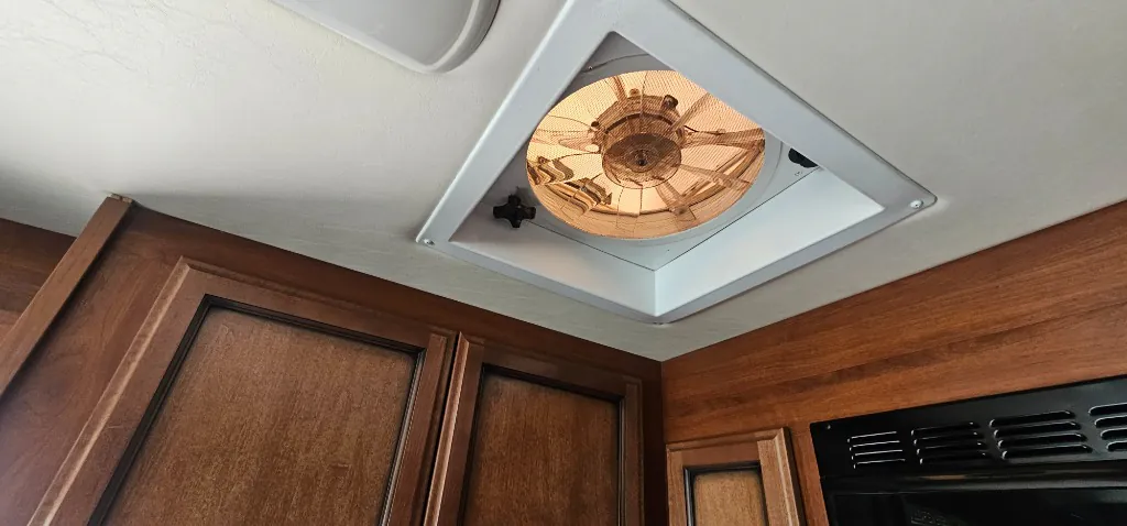 2015 Fleetwood Flair 26E, Photos photo 16
