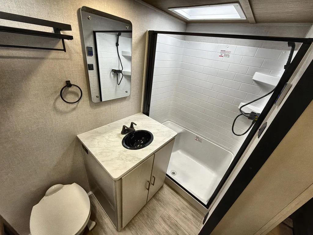 2026 Forest River Vibe Extreme Lite 2500FIK, Photos photo 9