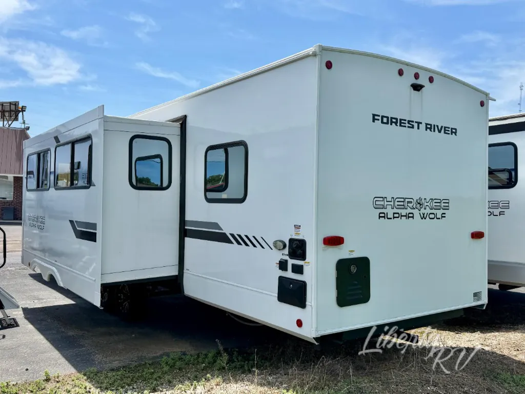 2026 Forest River Cherokee Alpha Wolf 29DCB, Photos photo 4
