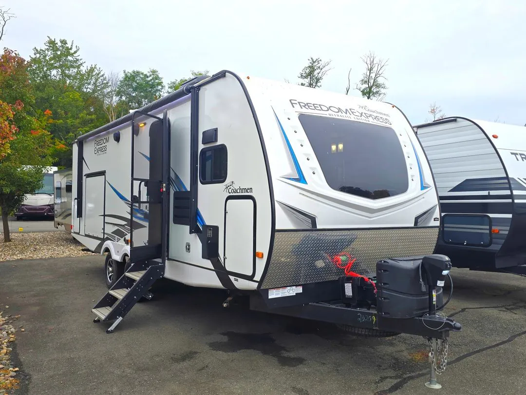 2021 Coachmen Freedom Express Ultra Lite 259FKDS - Photo 2