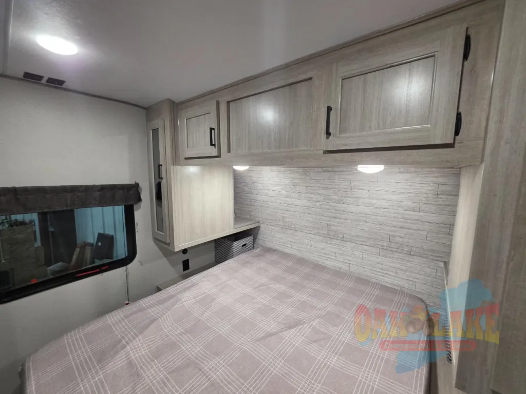 2026 Coachmen Catalina Legacy Edition 273DBHCK, Photos photo 21