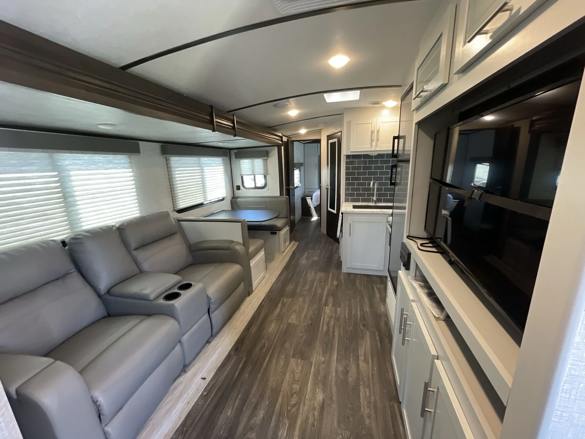 2021 Keystone Bullet 331BHS — living area main
