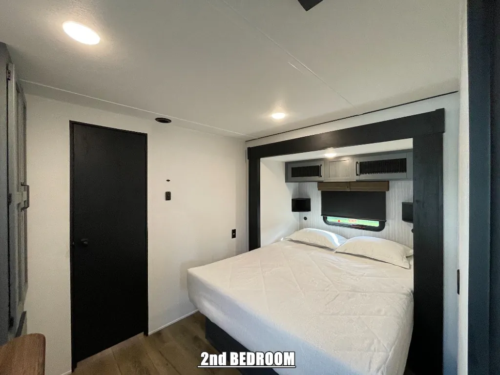 2027 Forest River Puma Vista 421LFT - Photo 3