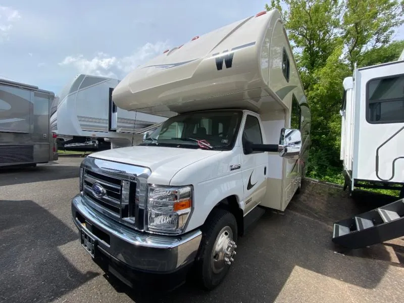 2024 Winnebago Spirit 25B - Photo 2