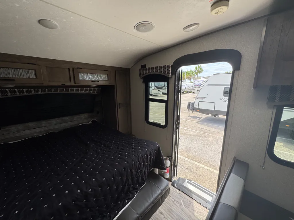 2022 Venture RV Sonic SN190VRB, Photos photo 13
