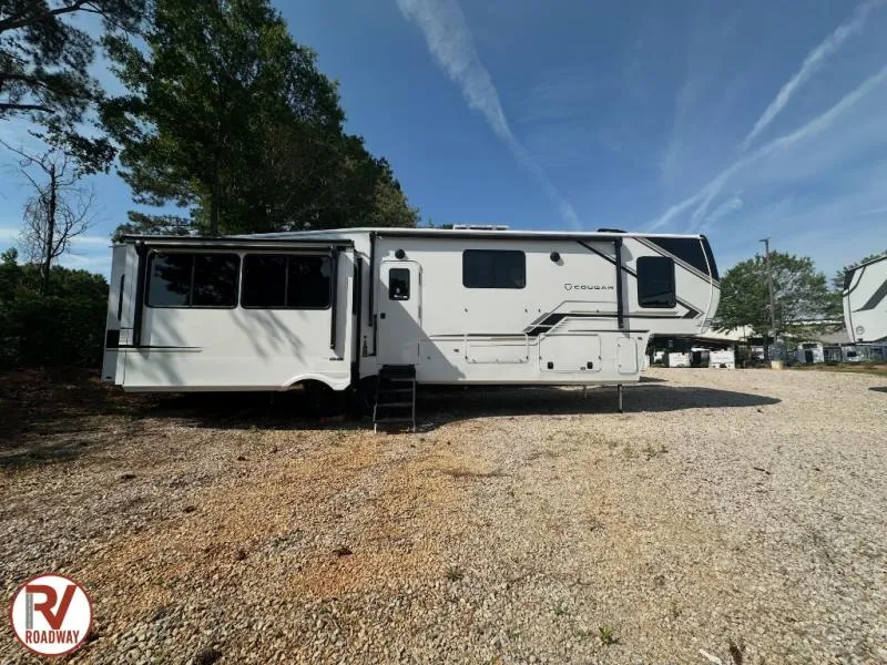 2027 Keystone Cougar 360MBI - Photo 3
