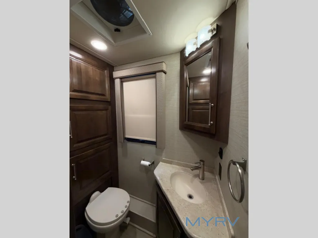 2019 Entegra Coach Emblem 36U, Photos photo 13