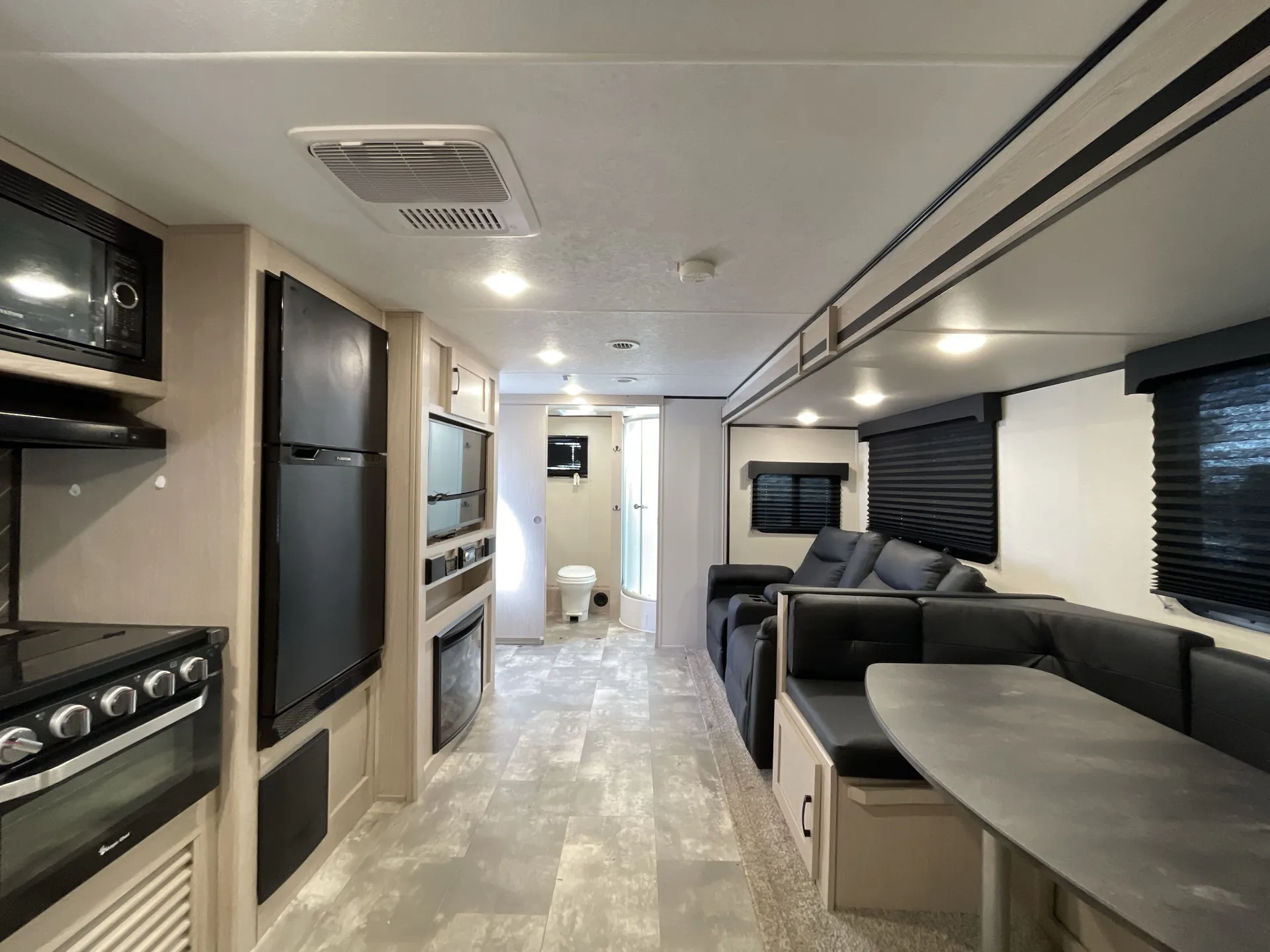 2022 Coachmen Apex Ultra-Lite 265RBSS — living area main