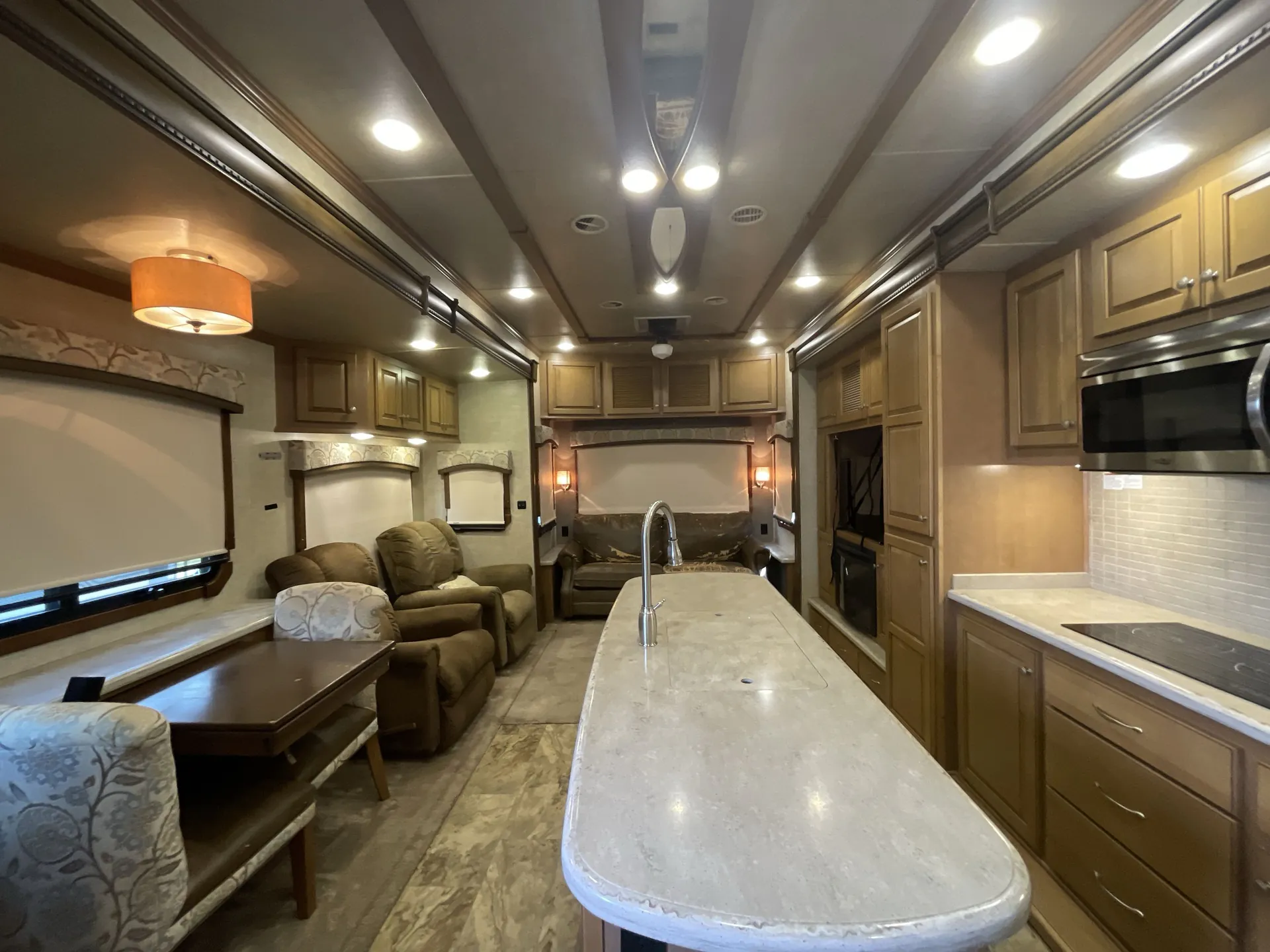 2015 Heartland Landmark Ashland — living area main