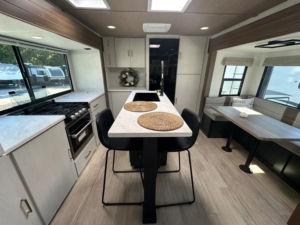 2026 Forest River Vibe 3400XL, Photos photo 7
