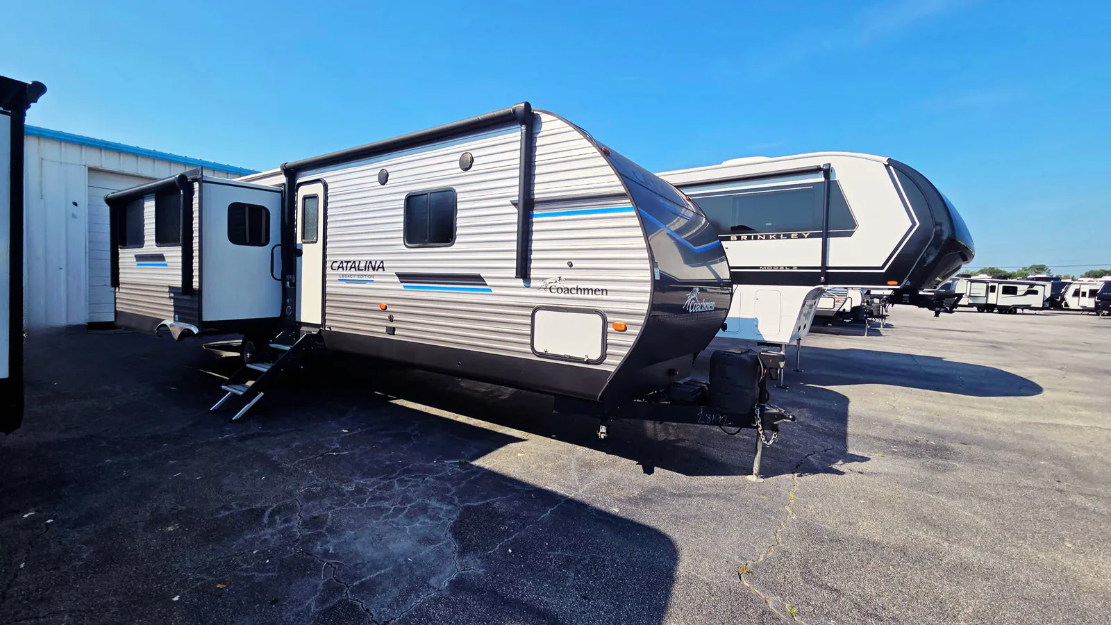 2023 Coachmen Catalina Legacy Edition 313RLTS - Photo 2