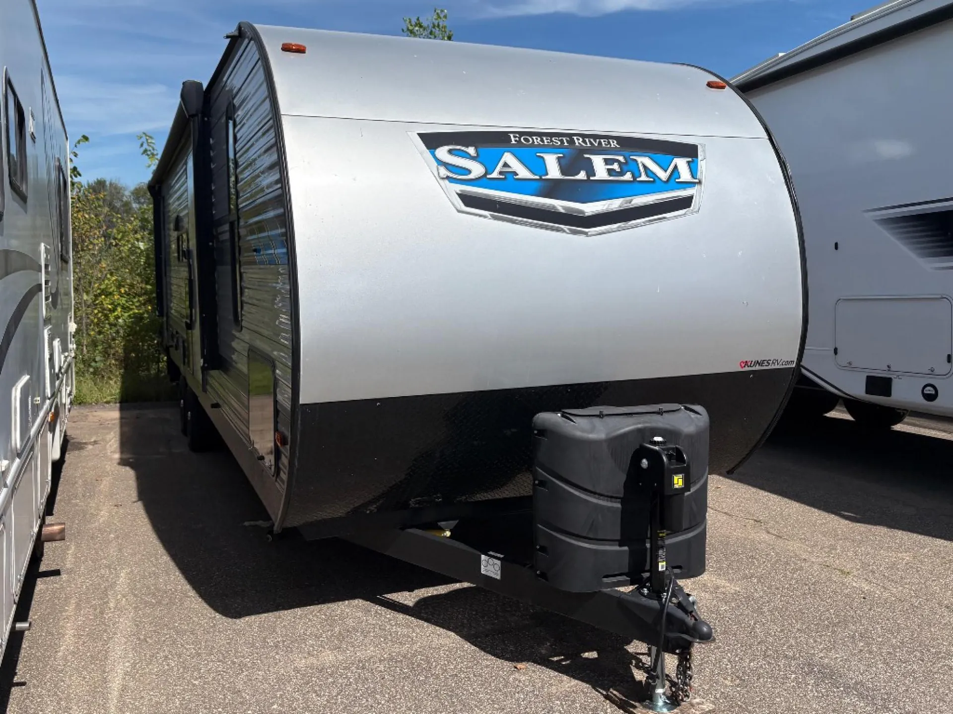 2022 Forest River Salem 26DBUD dealer photo 1 from Willie's RV