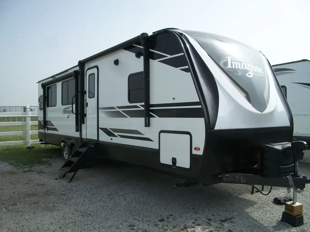 2021 Grand Design Imagine 2970RL - Photo 4
