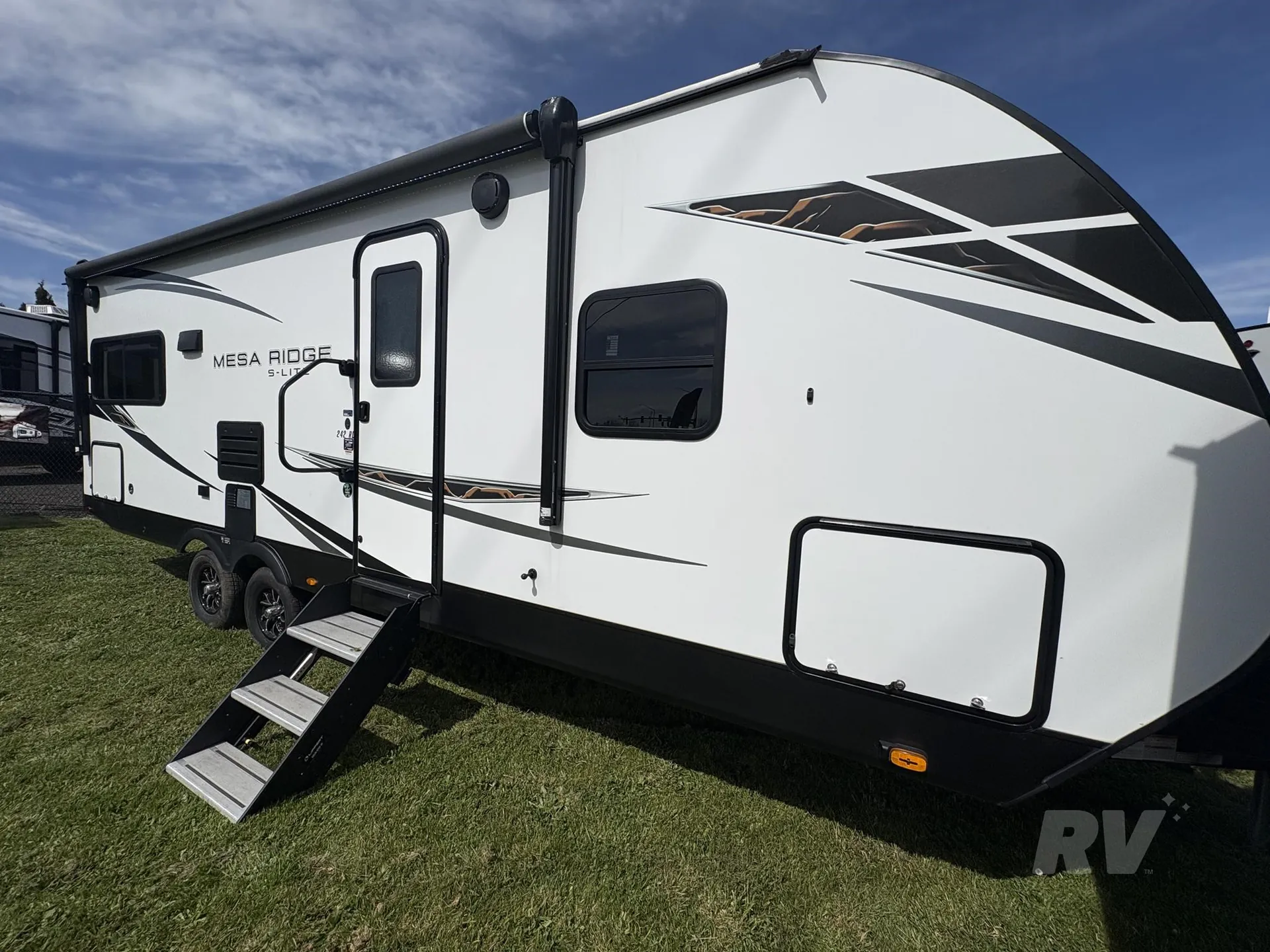 2023 HIGHLAND RIDGE MESA RIDGE S-LITE 242RL - Photo 4