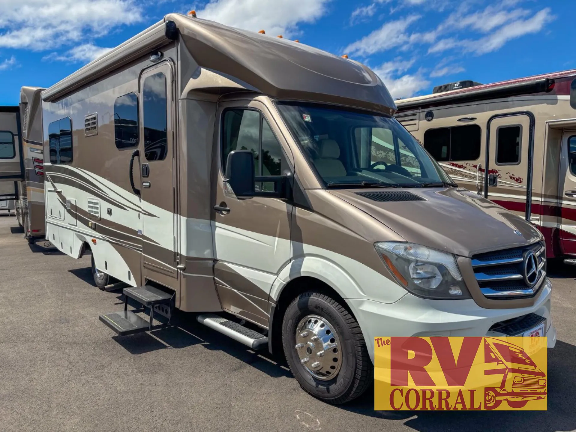 2015 Renegade RV Villagio 25RBS dealer photo 1 from RV Corral