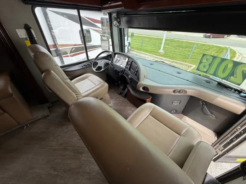 2018 Fleetwood Pace Arrow LXE 37R, Photos photo 3