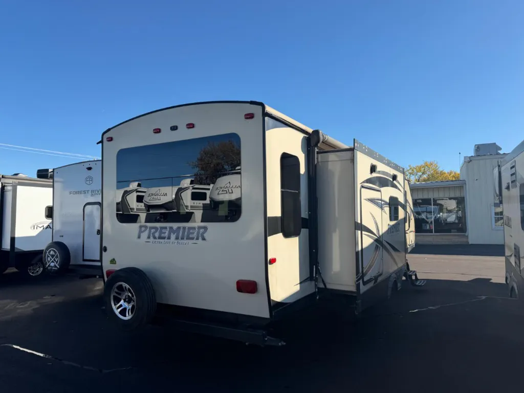 2017 Keystone Premier 30RIPR, Photos photo 3
