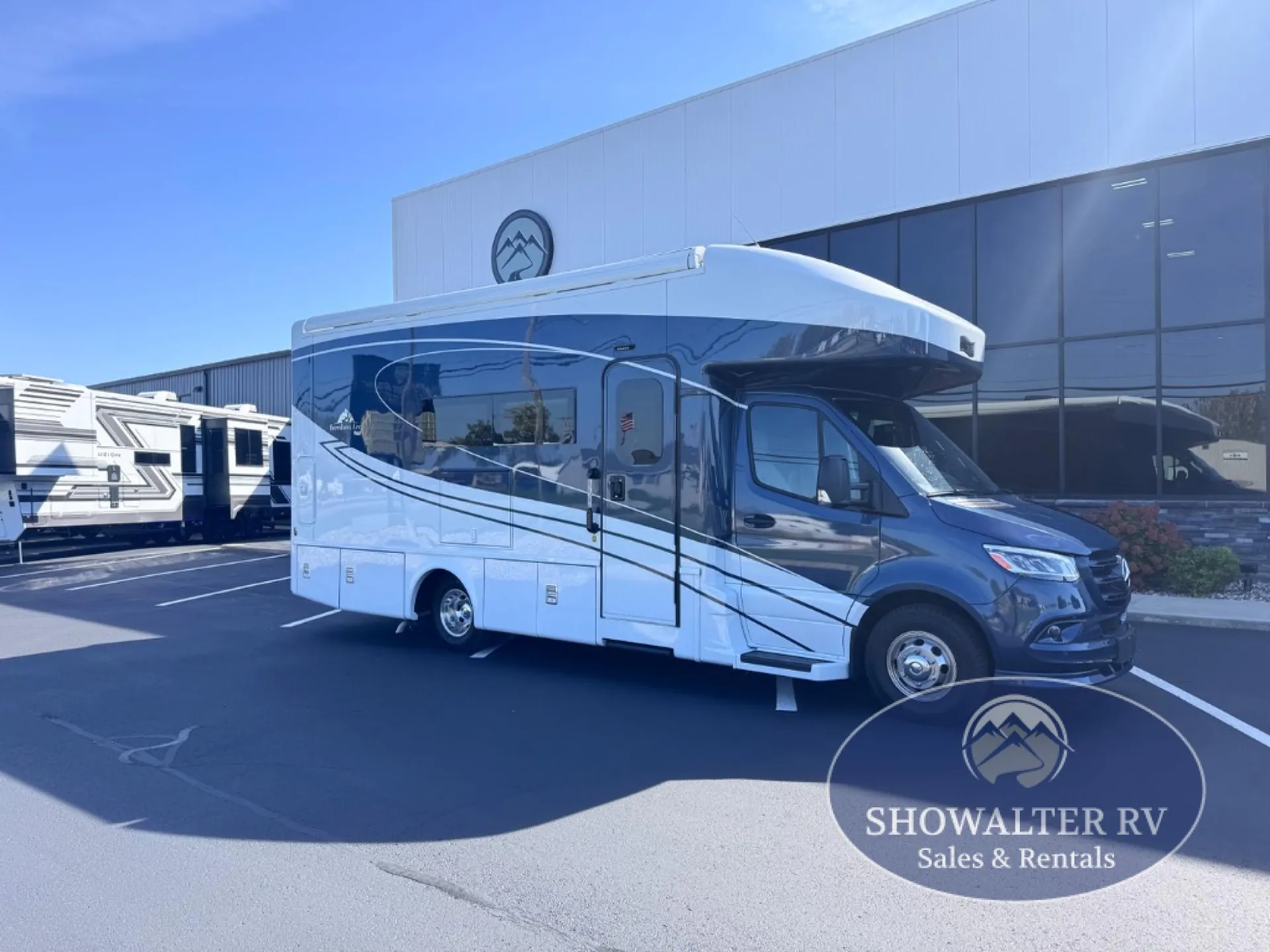 2027 Newmar Freedom Aire 2515 - Photo 2