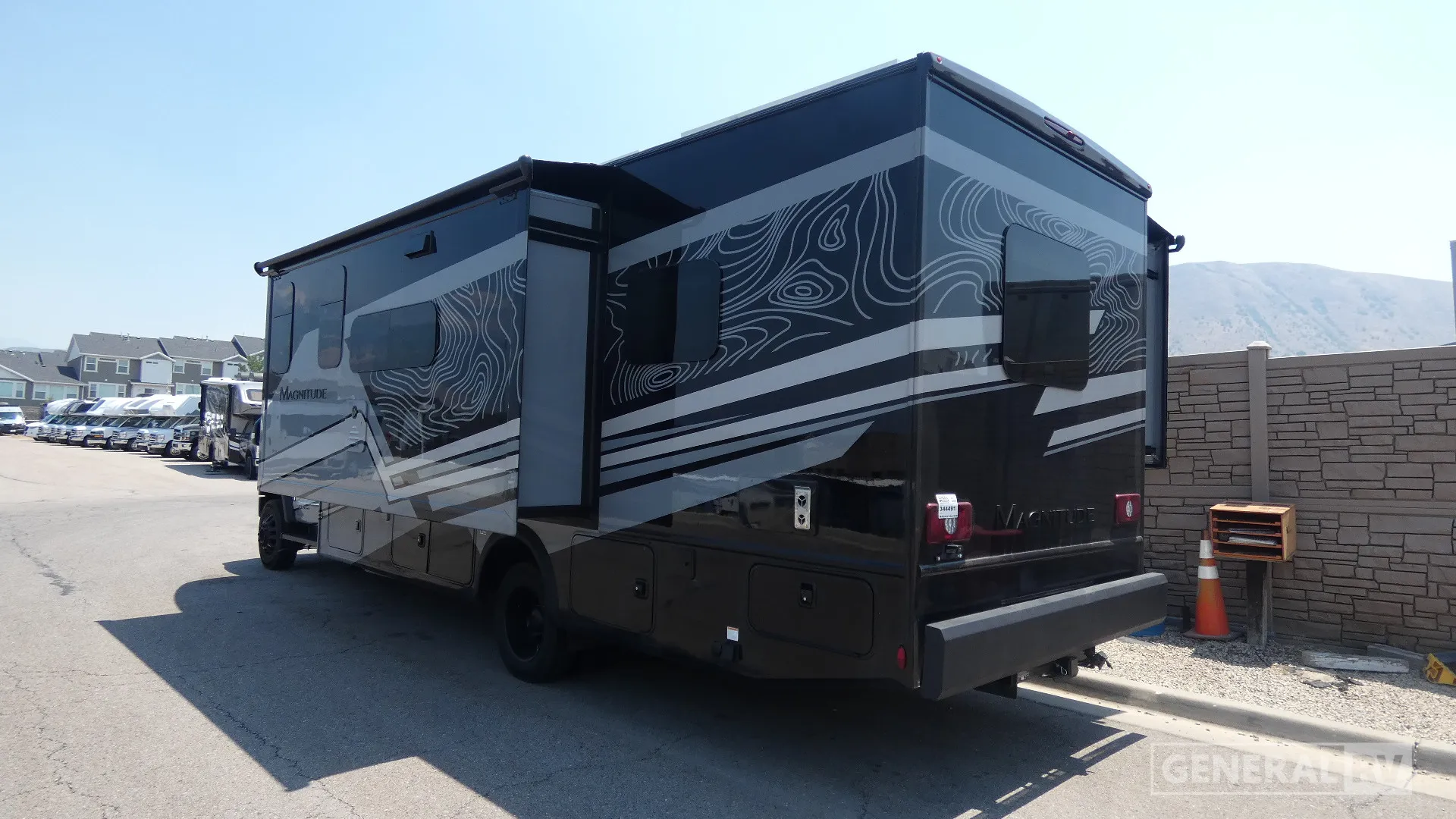 2027 Thor Motor Coach Magnitude Grand X32 - Photo 4