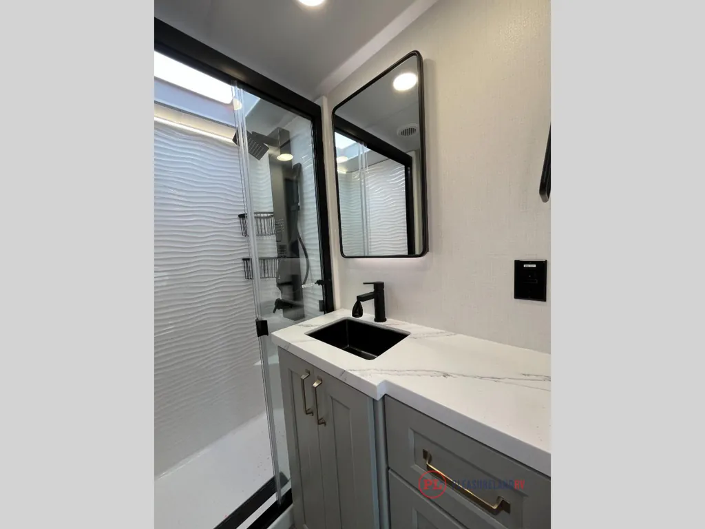 2026 Brinkley Model G 3970, Photos photo 24