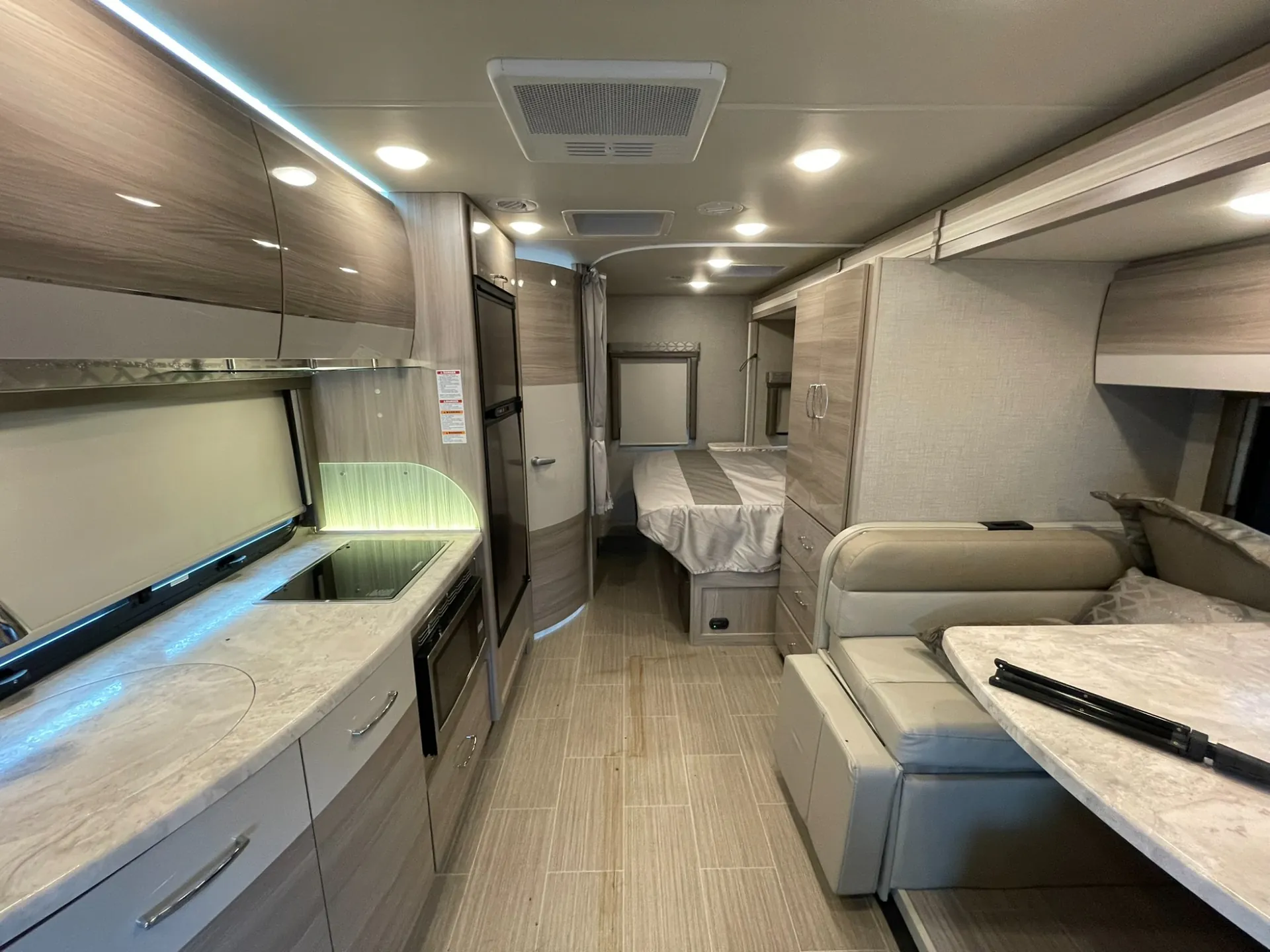 2021 Thor Motor Coach Delano 24TT - Photo 3