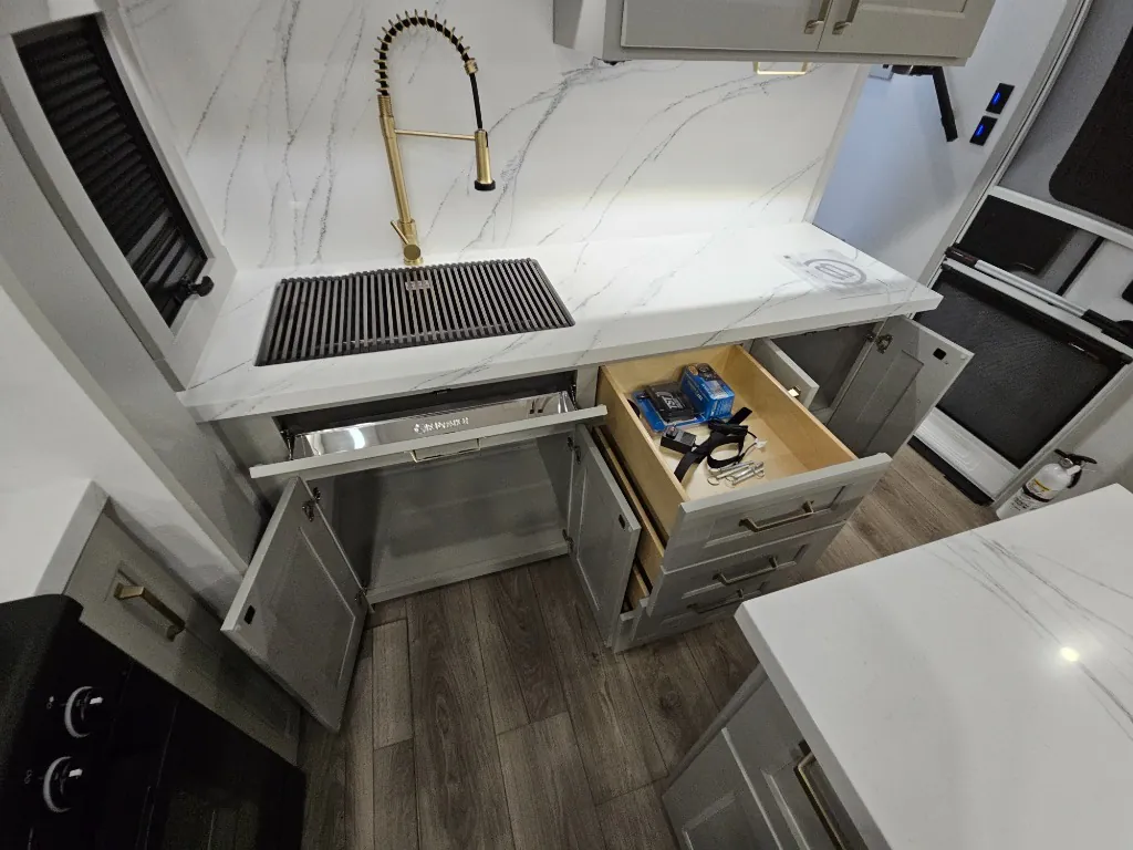 2026 Brinkley Model G 4150, Photos photo 32