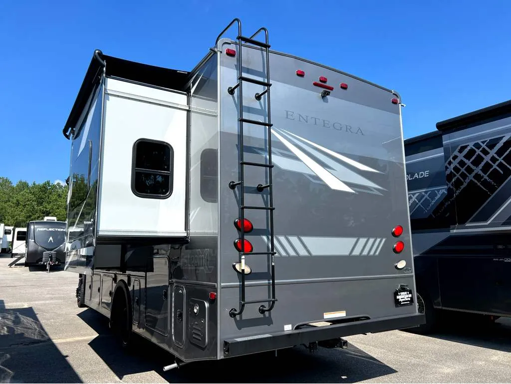 2027 Entegra Coach Esteem XL 32U - Photo 4