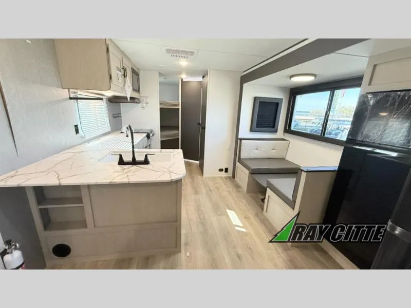 2026 Shasta RVs i-5 Edition 525BHS - Photo 3