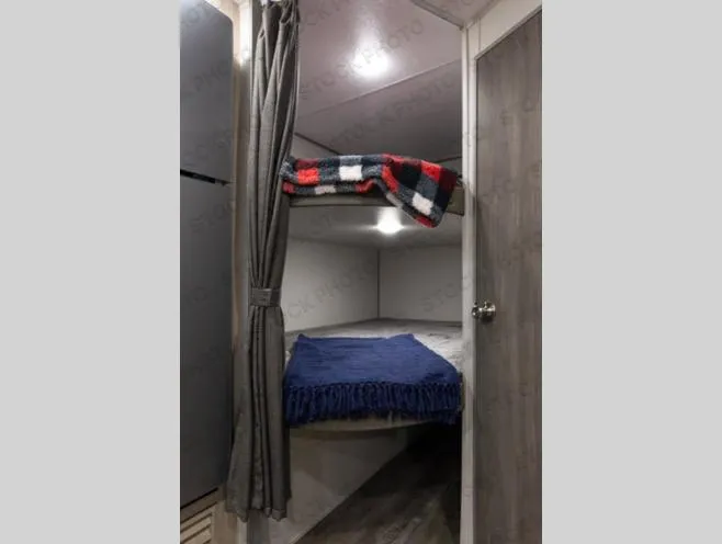 2027 Coachmen RV Catalina Summit Series 8 231BHS - Photo 4
