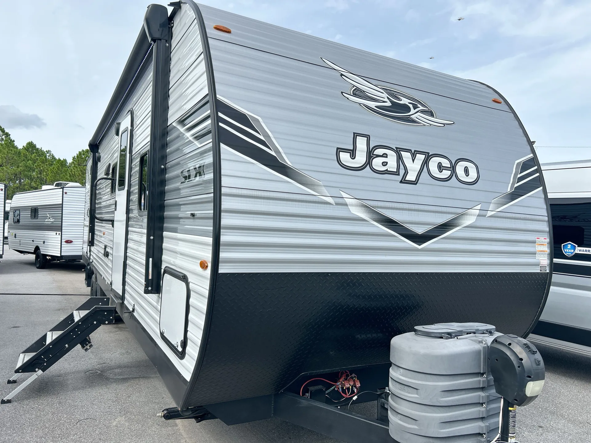 2025 Jayco Jay Flight SLX 321BDS - Photo 2