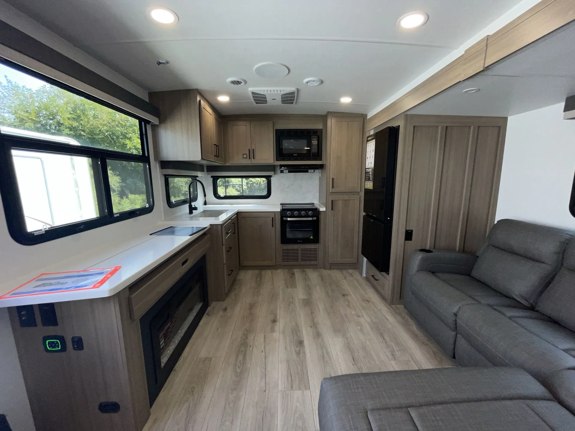2027 Forest River Rockwood Ultra Lite 2711RK — living area main