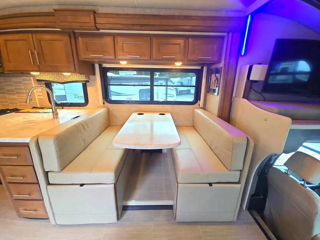 2022 Thor Motor Coach Magnitude BT36 - Photo 4