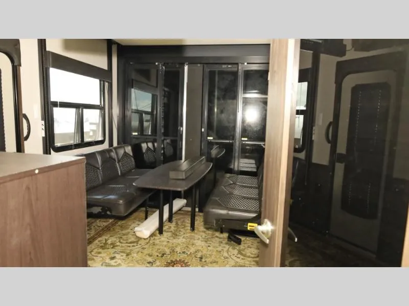 2020 Jayco Seismic 4113 - Photo 3