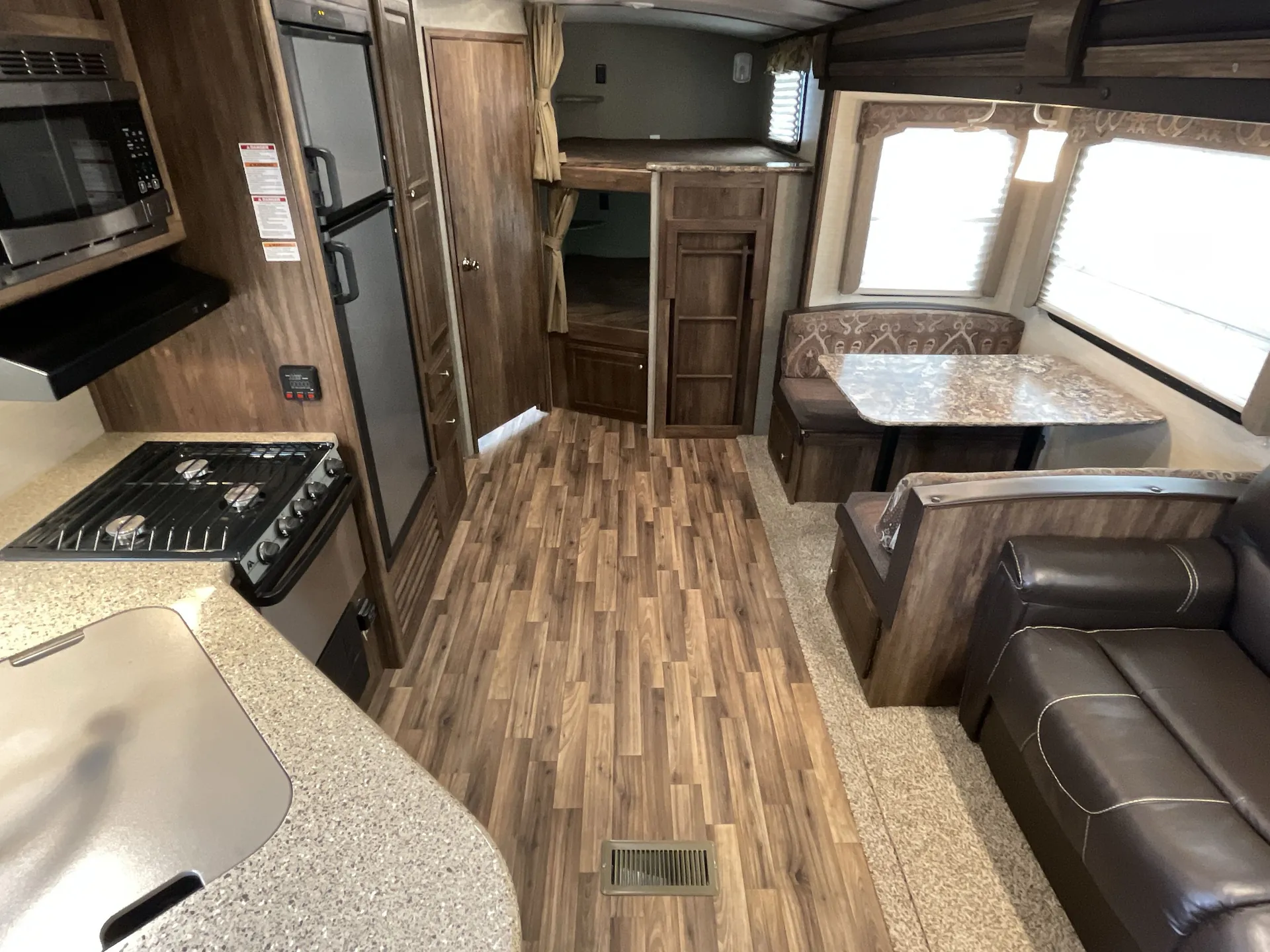 2017 Keystone Cougar XLite 28RBS — living area main