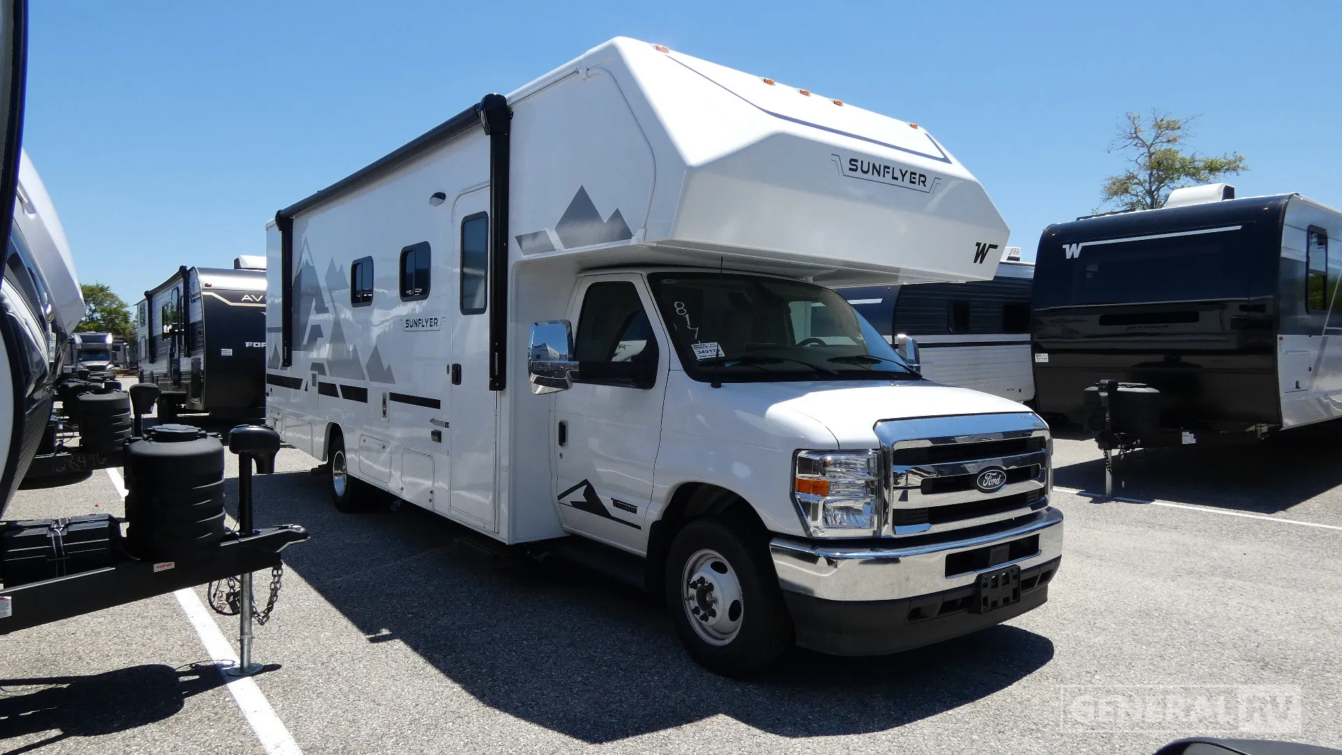 2027 Winnebago Sunflyer 28MB - Photo 2