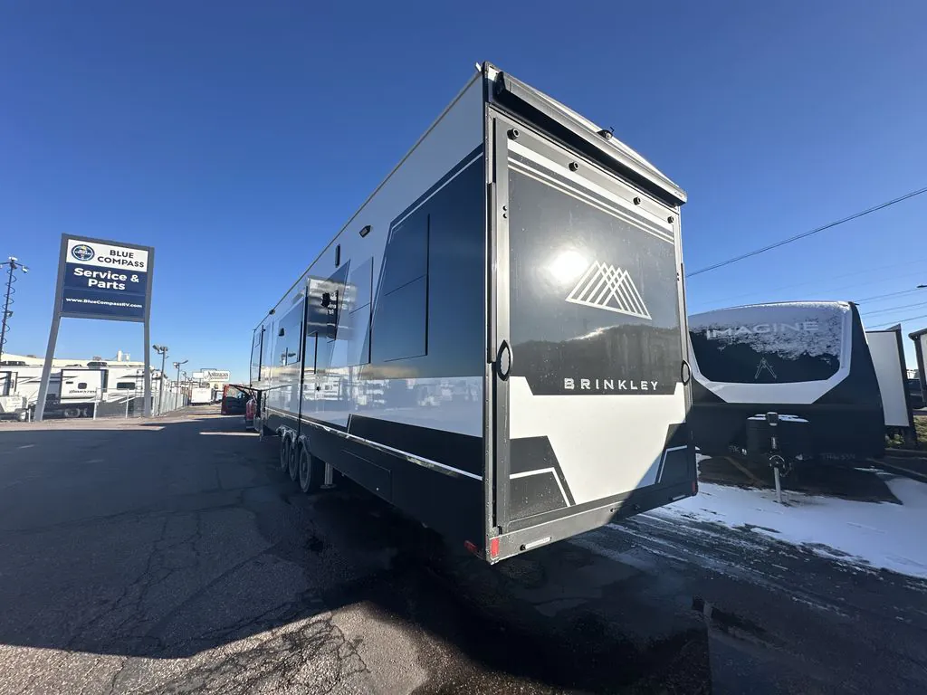 2026 Brinkley Model G 4100, Photos photo 2