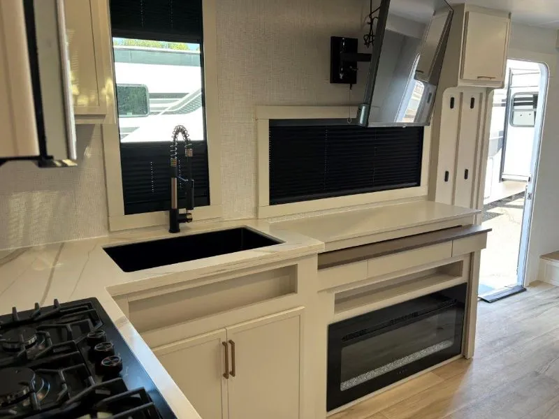 2026 Brinkley Model I 294, Photos photo 30