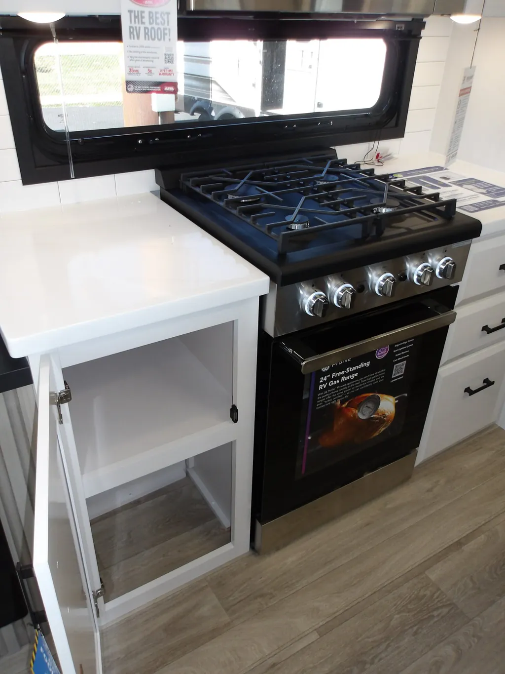 2027 Jayco Pinnacle 32RLTS, Photos photo 21
